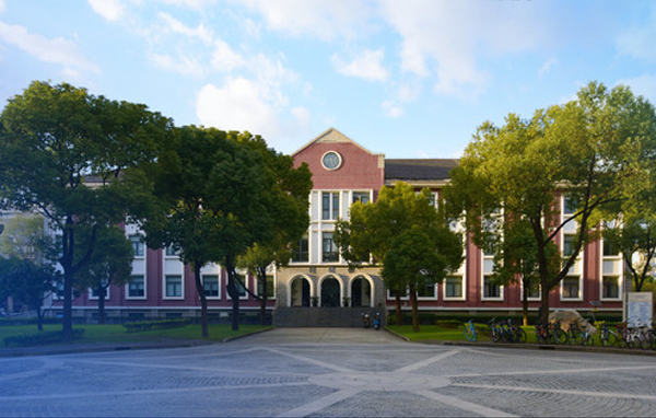 上海財(cái)經(jīng)大學(xué)——為什么人們購(gòu)買(mǎi)奢侈品？｜Pre-Sufer校園初體驗(yàn)之明星教師公開(kāi)課第五講