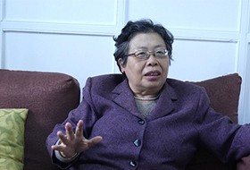 【獻(xiàn)禮MBA20周年】光榮與夢想系列報(bào)道三：巾幗不讓須眉，再苦不能苦教育