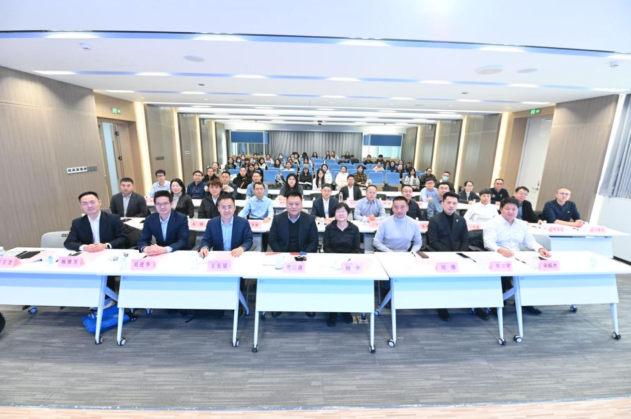 產(chǎn)教融合 賦能MBA學(xué)生職業(yè)發(fā)展|北京工商大學(xué)商學(xué)院MBA產(chǎn)教融合與職業(yè)發(fā)展論壇暨校外導(dǎo)師見面會(huì)順利舉辦